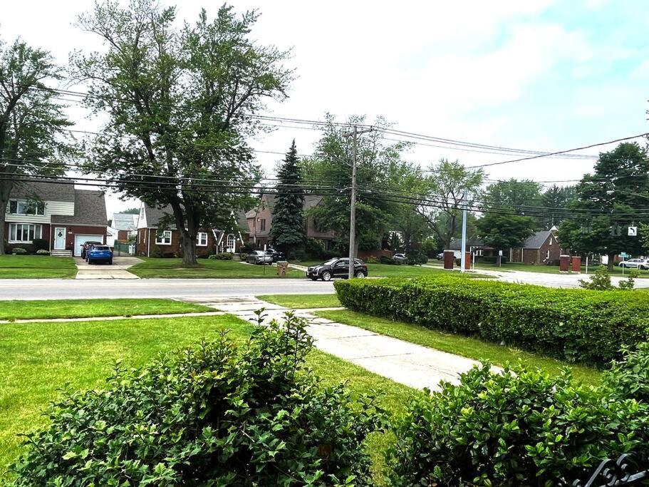 Entire Home In Buffalo - 6 Guests 3 Bedroom 1 Bath - Convenient Location - 25Min To Niagara Falls Εξωτερικό φωτογραφία